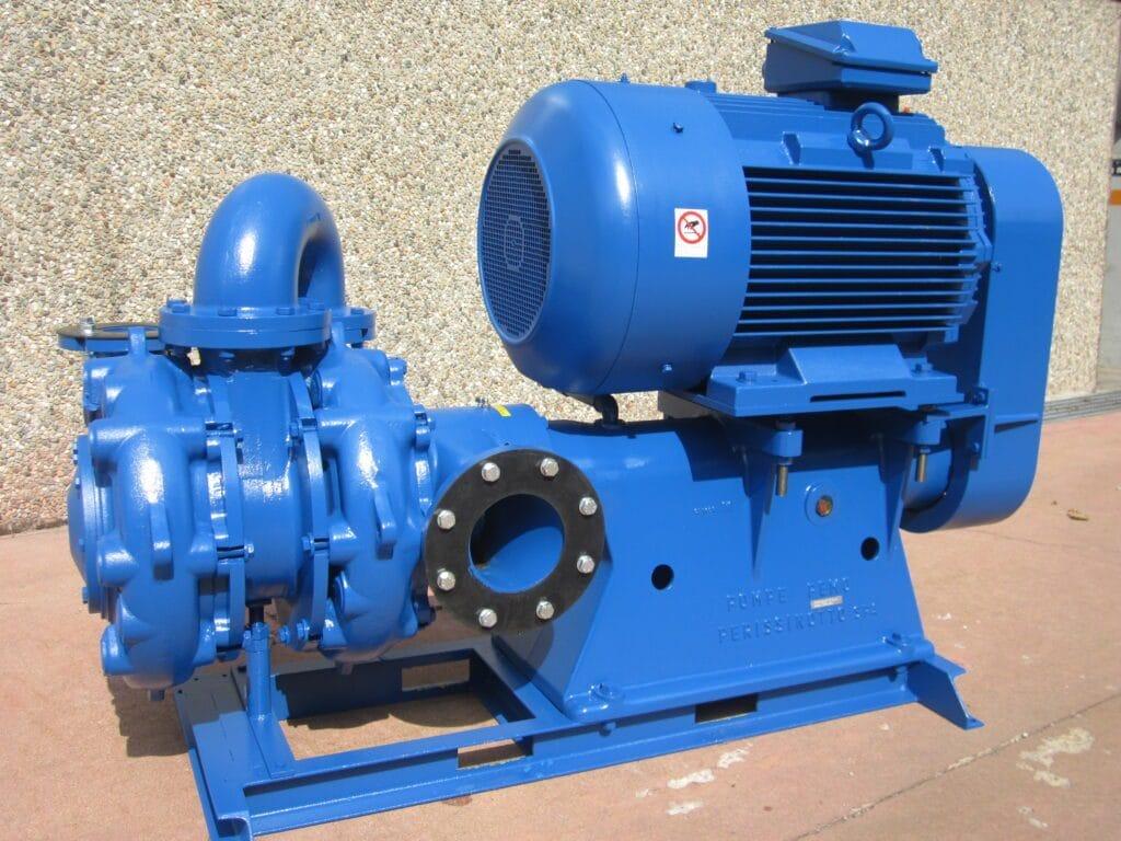 End-suction centrifugal process pump with motor